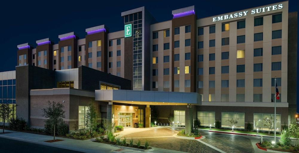 Embassy Suites By Hilton קולג' סטיישן מראה חיצוני תמונה