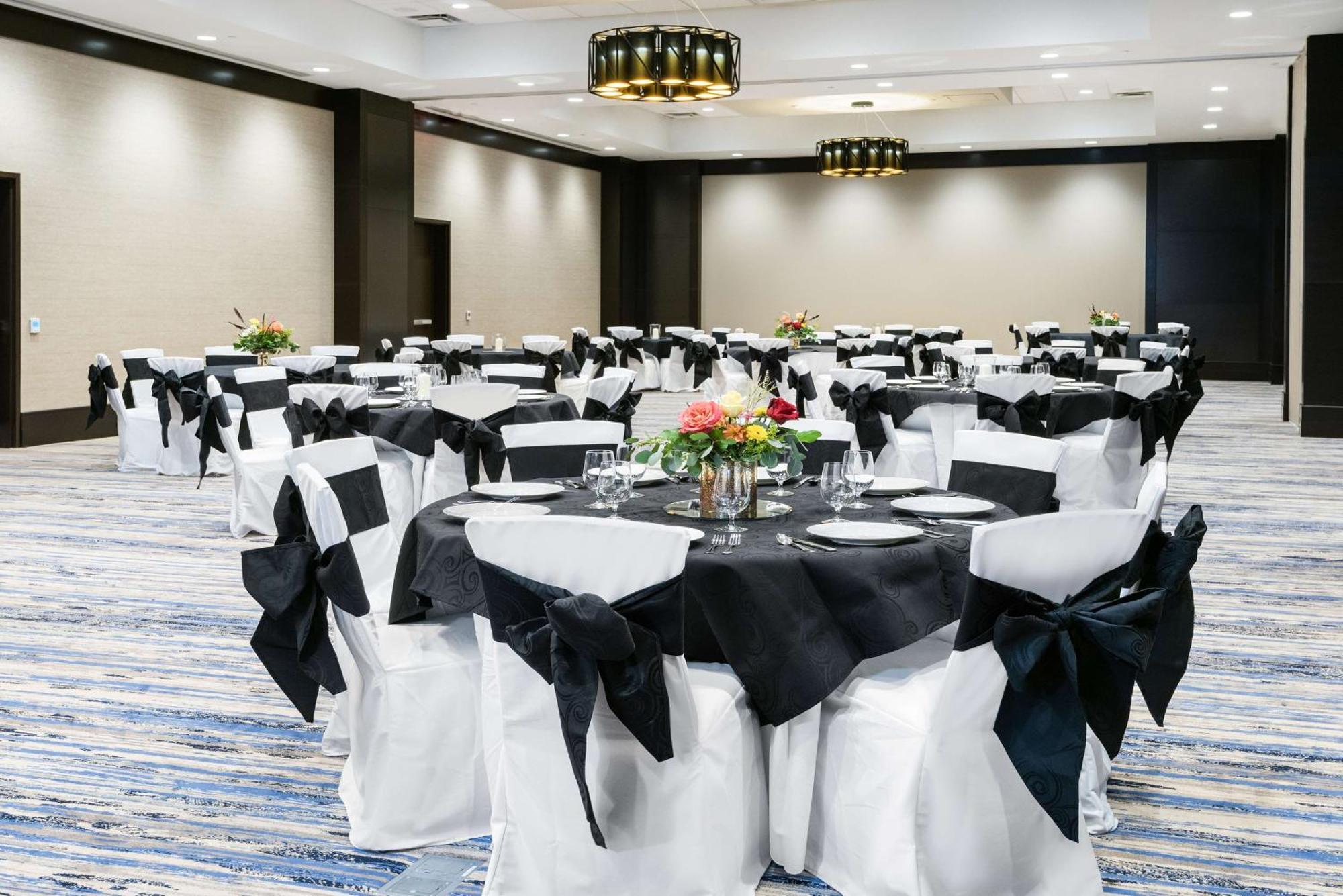 Embassy Suites By Hilton קולג' סטיישן מראה חיצוני תמונה